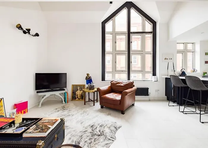 Stylish 2 Bed Loft Apartment With Terrace 2 Min From Tube