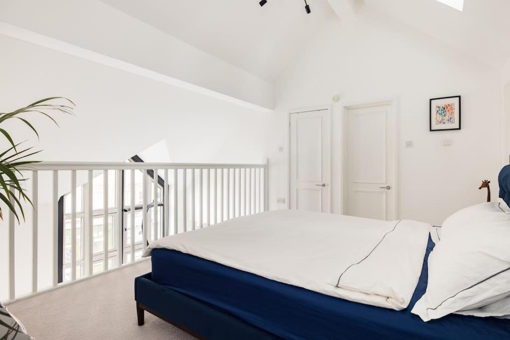 Appartamento Stylish 2 Bed Loft With Terrace 2 Min From Tube